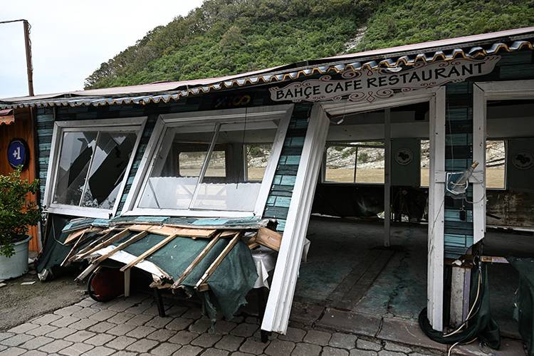 Şile’de hasar tespit ve temizlik çalışmaları yapılıyor - Resim: 19